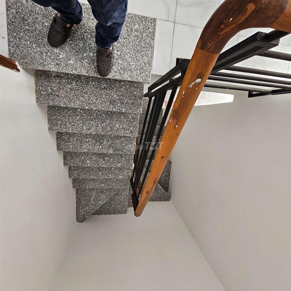 Nhà Phố 3,5 x 13,5 x 4 Tầng sang Tên Đường lê văn lương, phước kiển. 