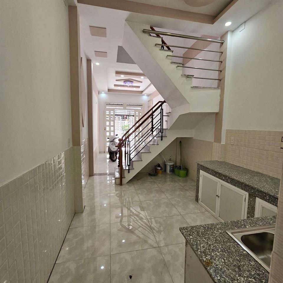 Nhà Phố 3,5 x 13,5 x 4 Tầng sang Tên Đường lê văn lương, phước kiển. 