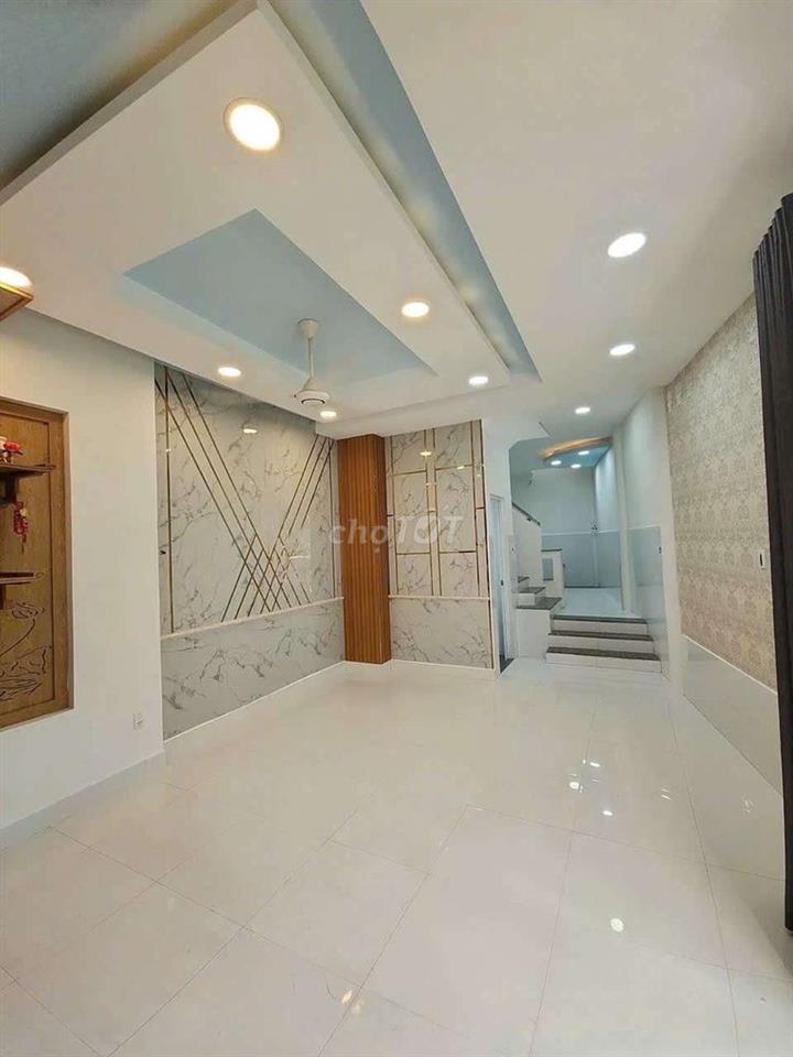 Nhà bán ngay trung tâm đường huỳnh tấn phát cạnh trường học  cấp 2