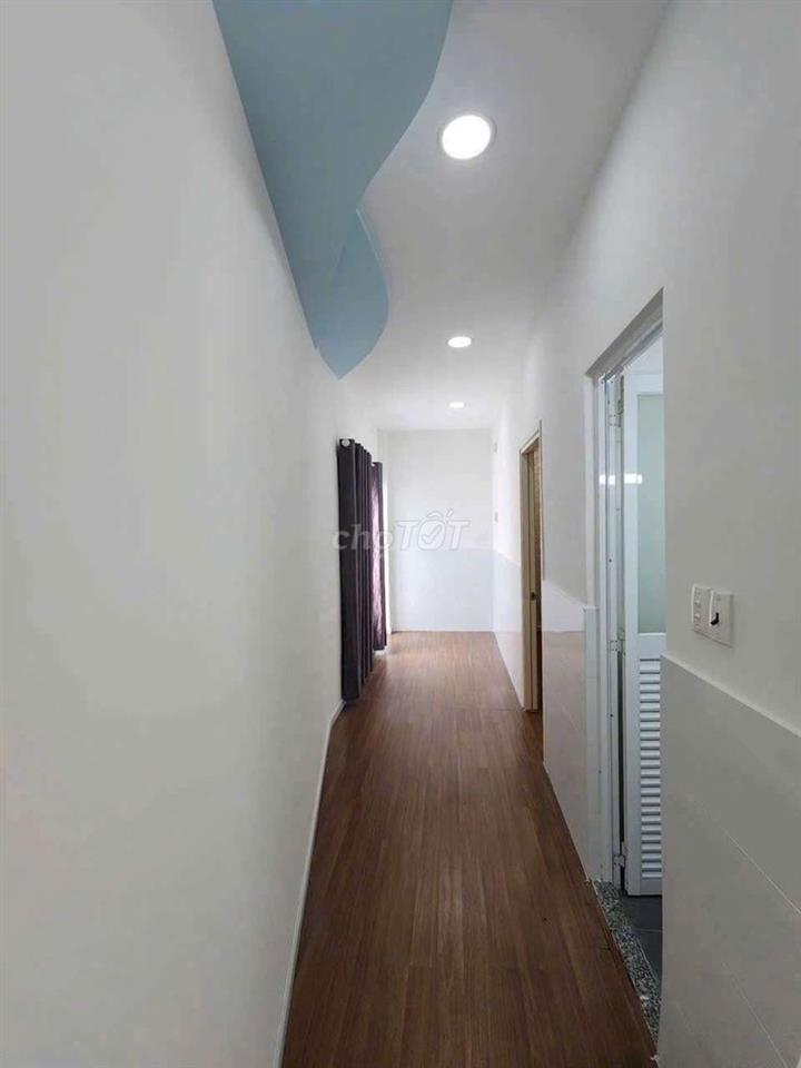 Nhà bán ngay trung tâm đường huỳnh tấn phát cạnh trường học  cấp 2