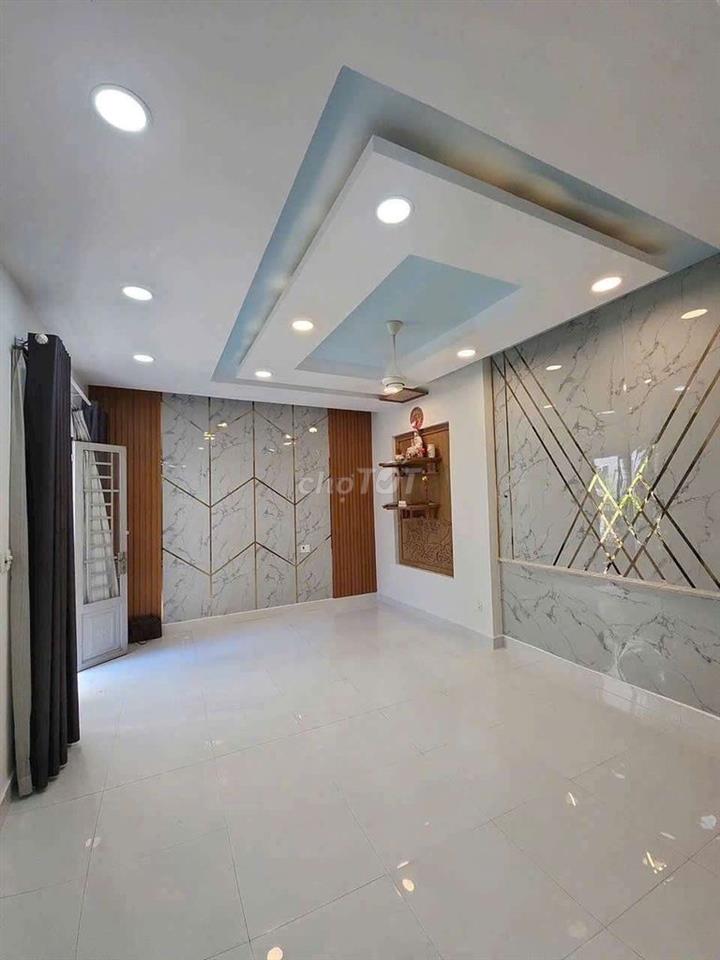 Nhà bán ngay trung tâm đường huỳnh tấn phát cạnh trường học  cấp 2