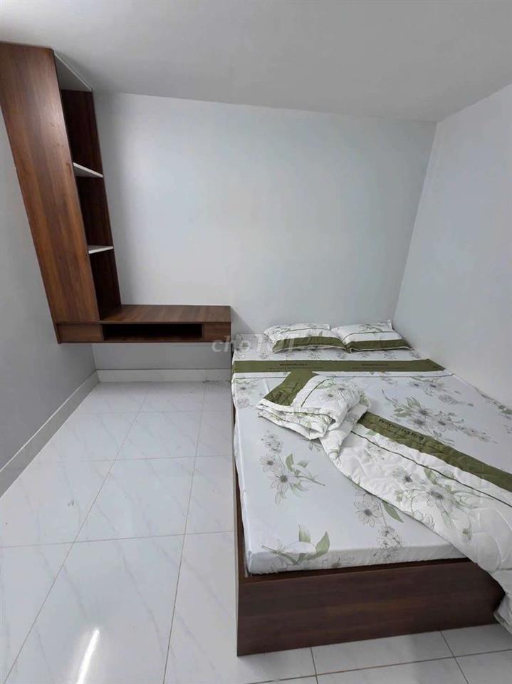 Nhà nhỏ xinh 3 tầng gồm 3 phòng ngủ đường lê văn lương.