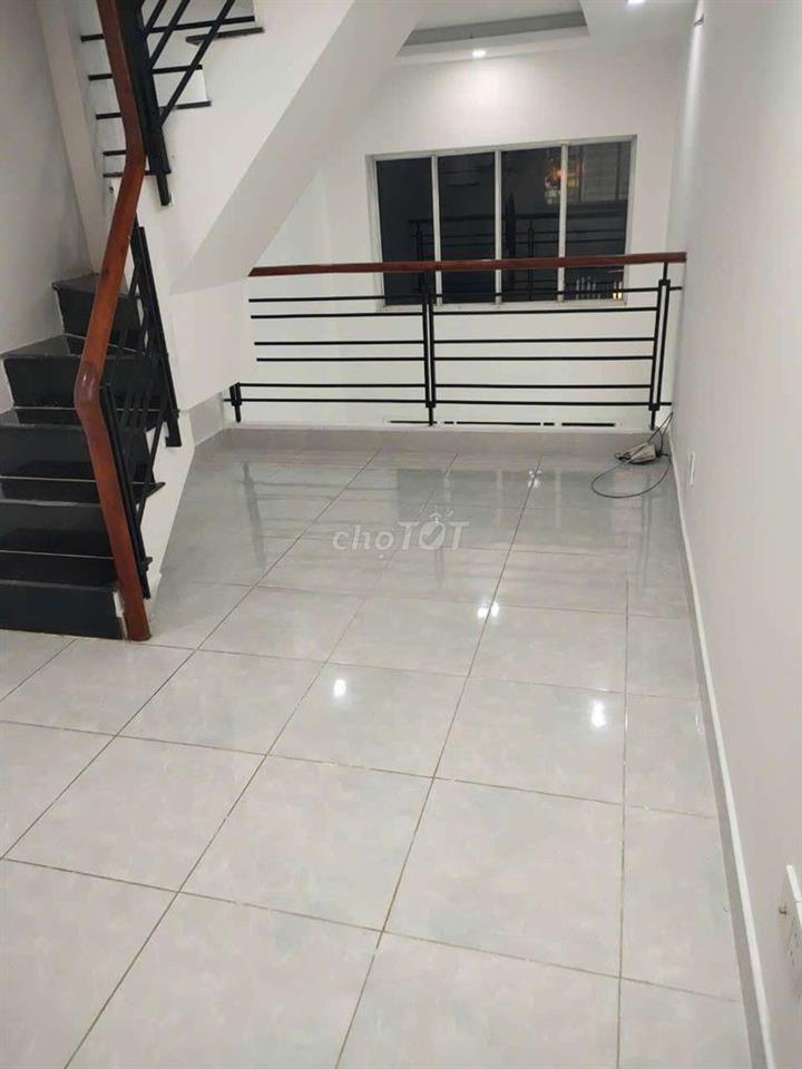 Nhà 30m2 x 3 tầng cần bán nhanh lê văn lương nhà bè.