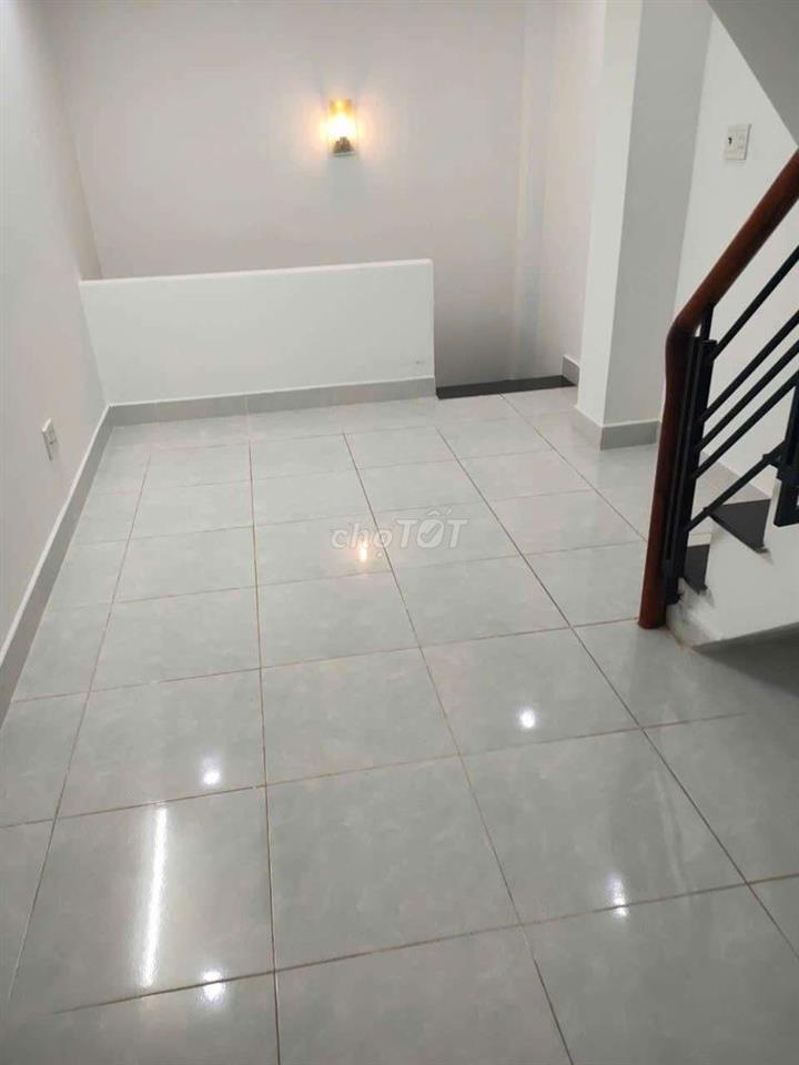 Nhà 30m2 x 3 tầng cần bán nhanh lê văn lương nhà bè.