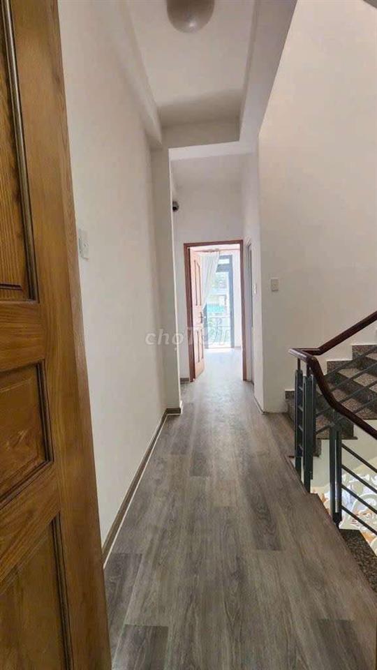 Nhà đường Dương cát lợi vị trí xe hơi thông thoáng giáp Q7.