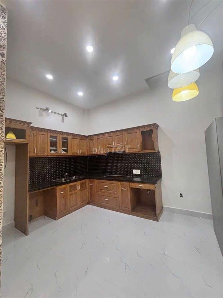 Nhà đường Dương cát lợi vị trí xe hơi thông thoáng giáp Q7.