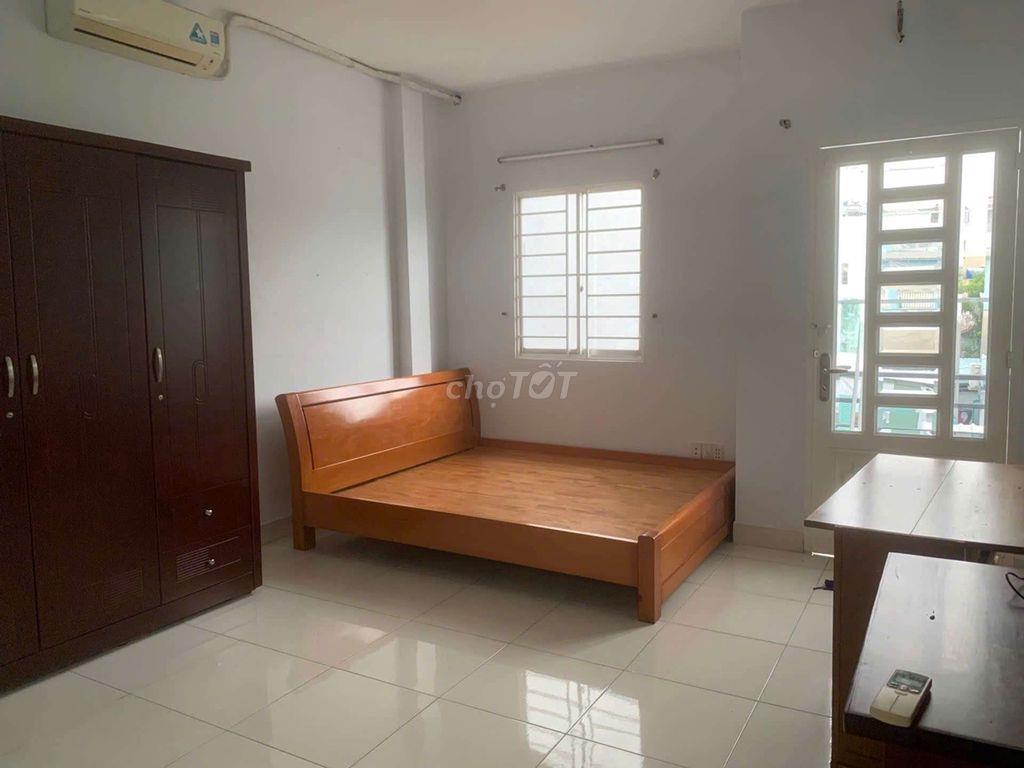 Nhà sổ hồng riêng gần làng đại học phước kiển .