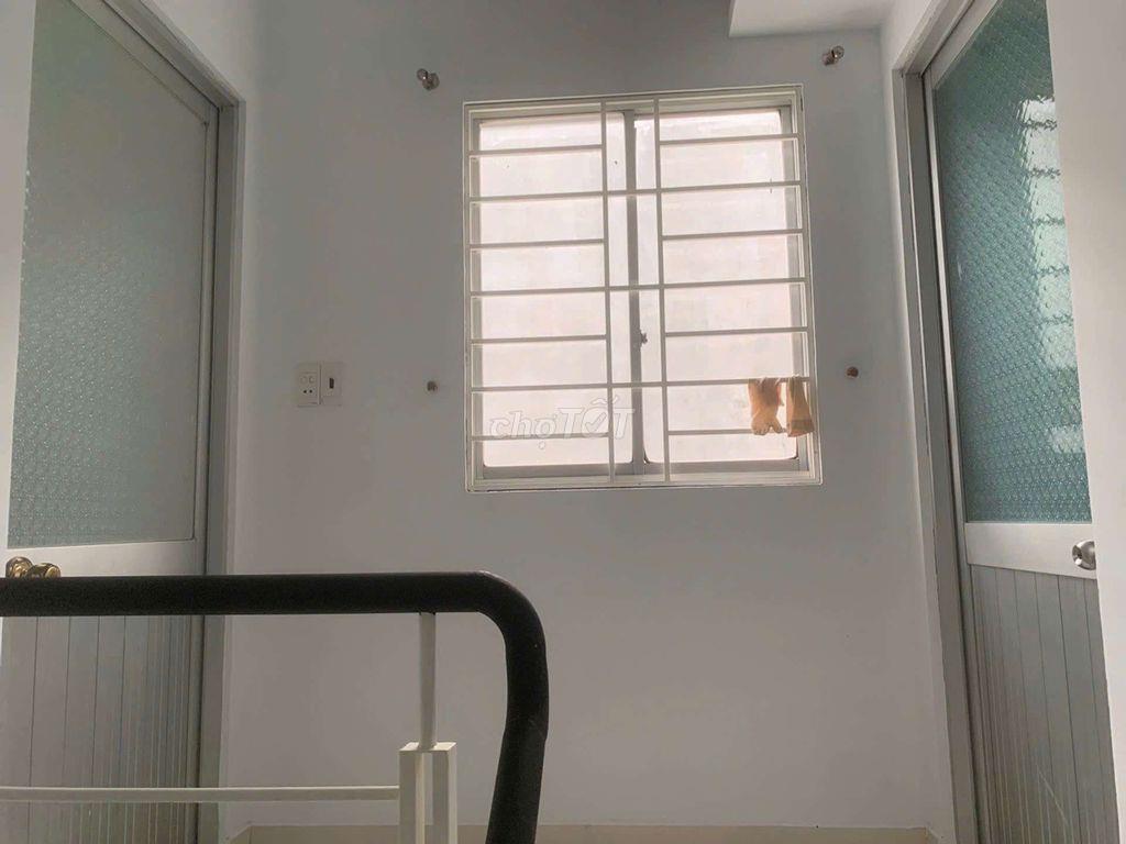 Nhà sổ hồng riêng gần làng đại học phước kiển .
