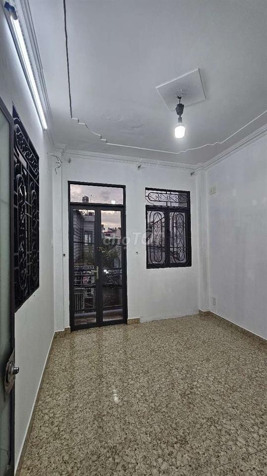 Nhà 3 Tầng ở lê văn lương phước kiển DTS 65M2