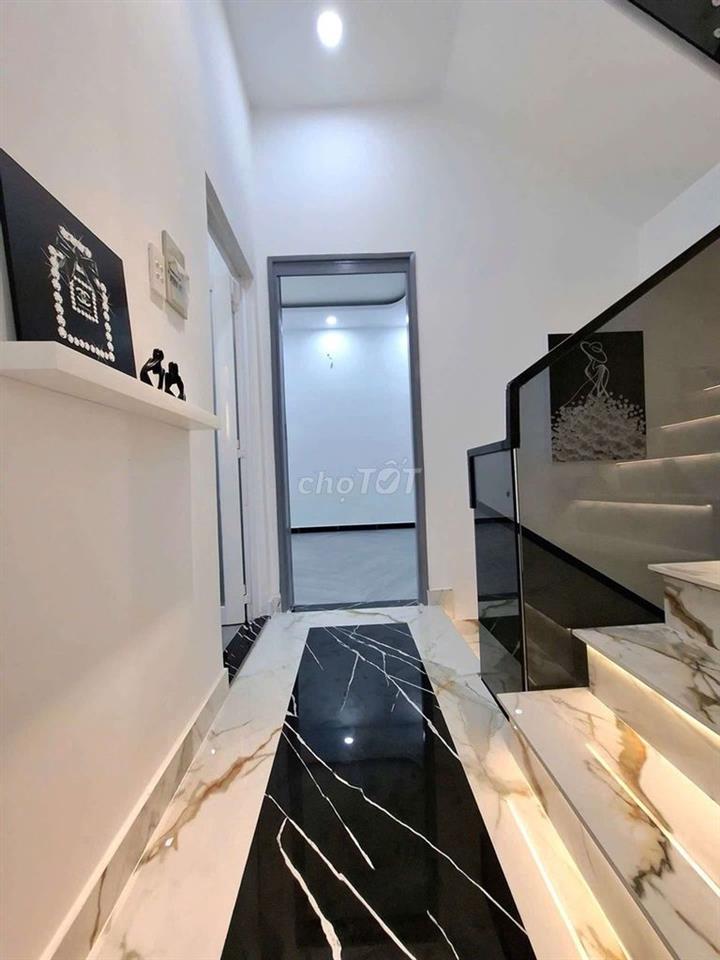 Bán Nhà đường Huỳnh Tấn phát giáp q7 hẻm xe hơi
