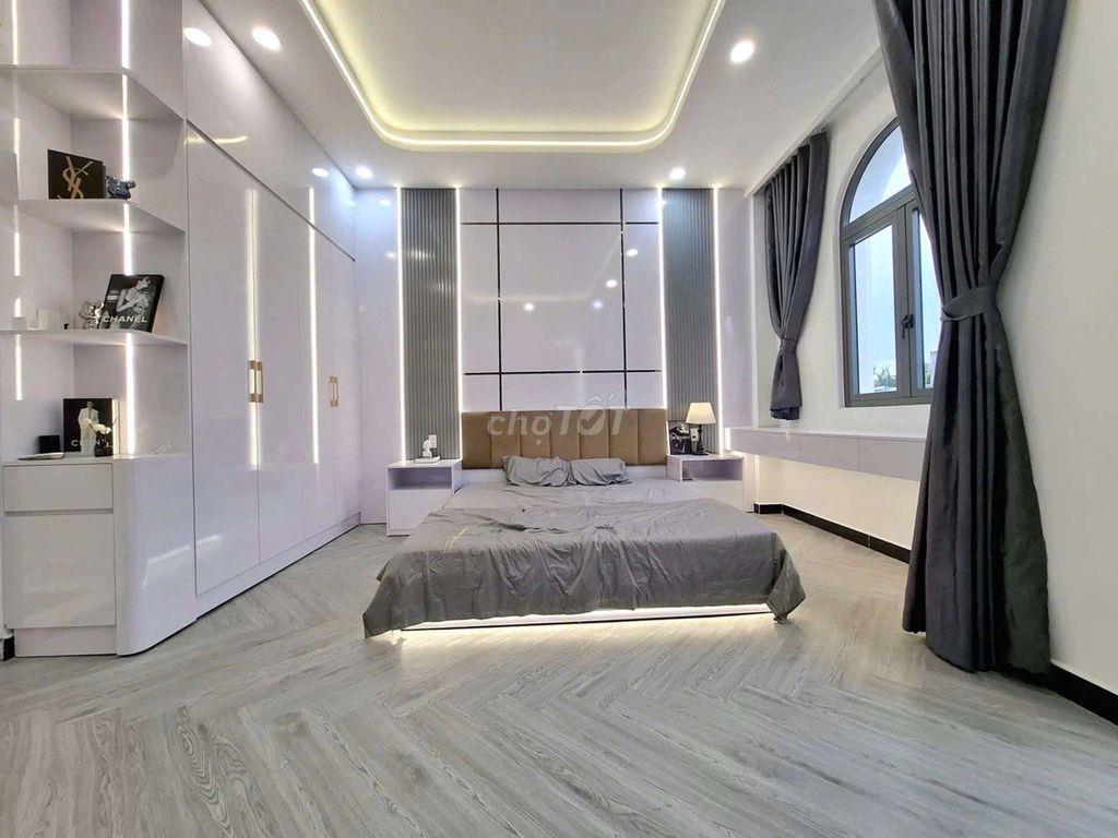 Bán Nhà đường Huỳnh Tấn phát giáp q7 hẻm xe hơi