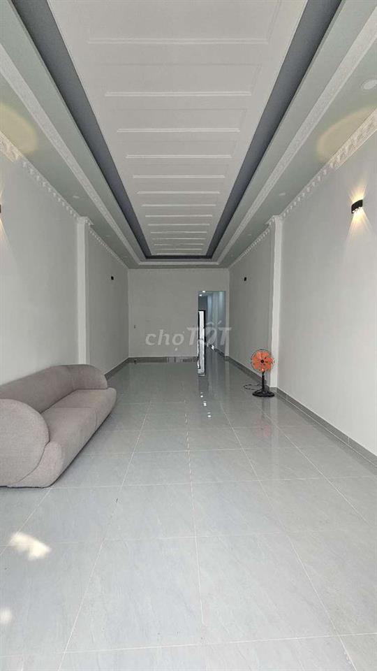 Nhà cấp 4 diện tích rộng hẻm 8m sổ hồng riêng 