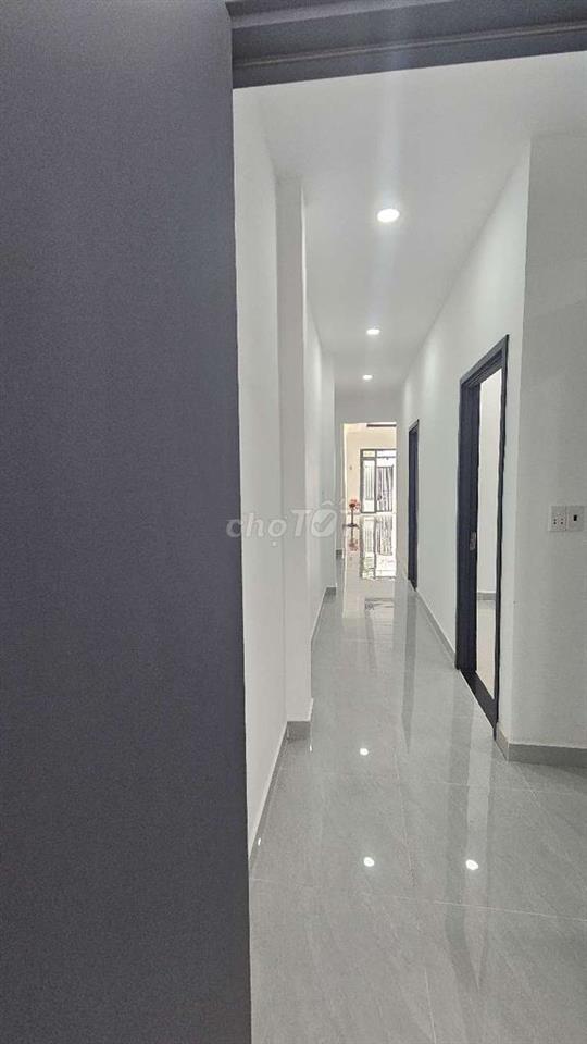 Nhà cấp 4 diện tích rộng hẻm 8m sổ hồng riêng 