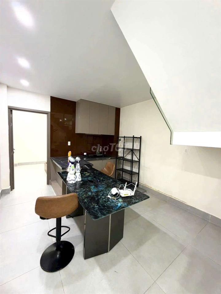 Nhà 4 phòng ngủ sổ hồng riêng ngay trung tâm nhà bè gần phú mỹ hưng