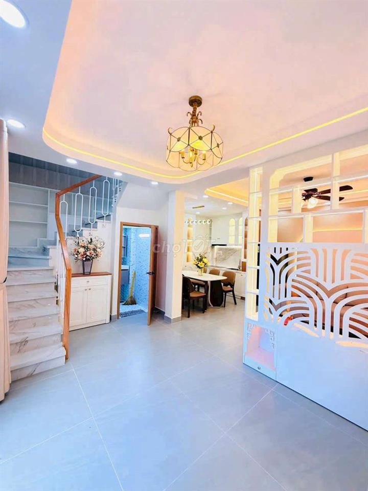 Nhà Quận 7 Đường Huỳnh Tấn Phát Ngay Trung Tâm p.phú Thuận