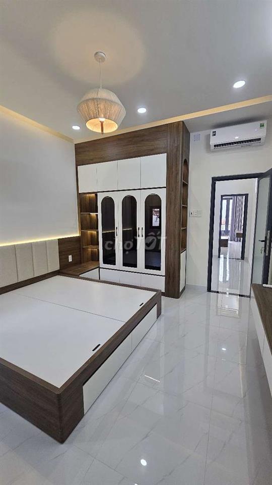Nhà xây Mới gần quận 7 có phòng ngủ tầng trệt 3phong ngủ