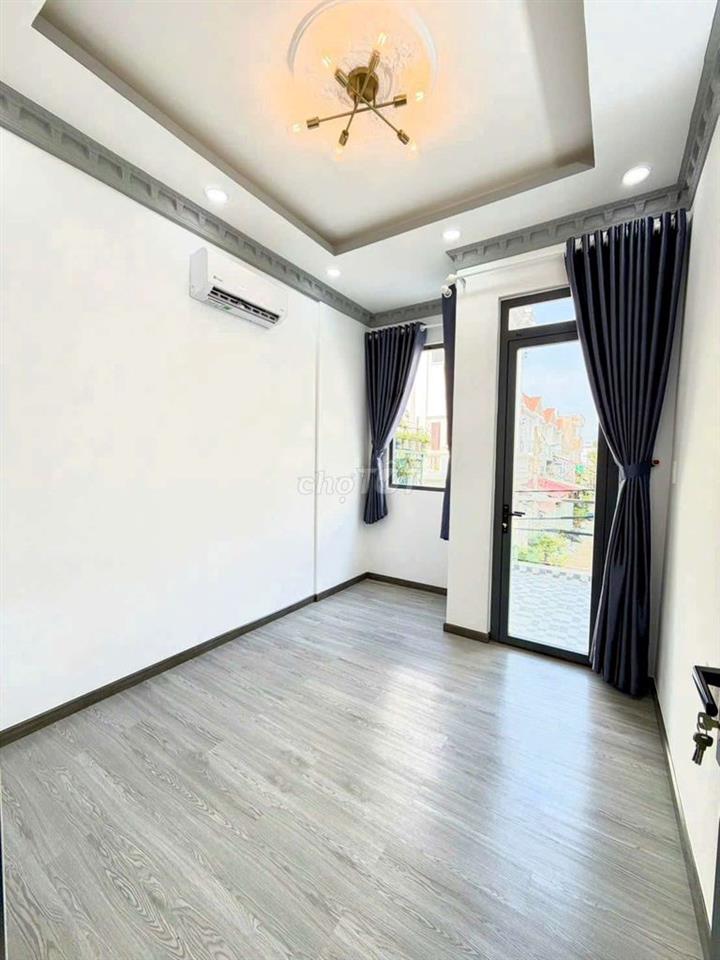 Nhà phố 3 tầng Hẻm xe hơi khu bàn cờ an ninh sạch sẽ