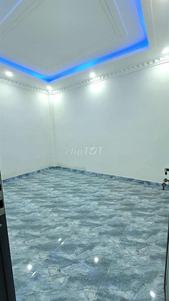 Nhà 6 x 15M. 1 lầu 4 phòng ngủ Ngay ủy ban Huyện Nhà bè.