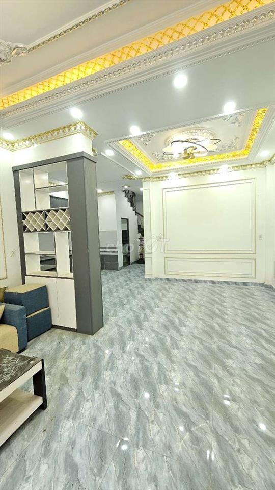 Nhà 6 x 15M. 1 lầu 4 phòng ngủ Ngay ủy ban Huyện Nhà bè.