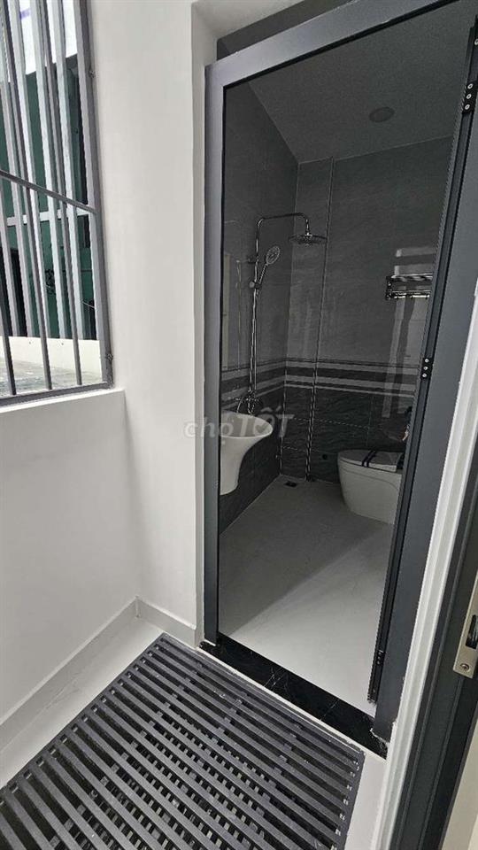 Nhà mặt tiền hẻm thông xe hơi Huỳnh tấn phát kết nối q7