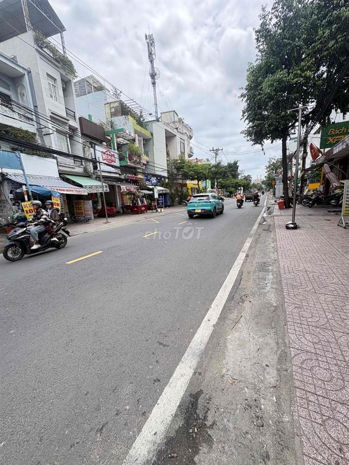 Mặt tiền hưng phú chánh hưng Q8