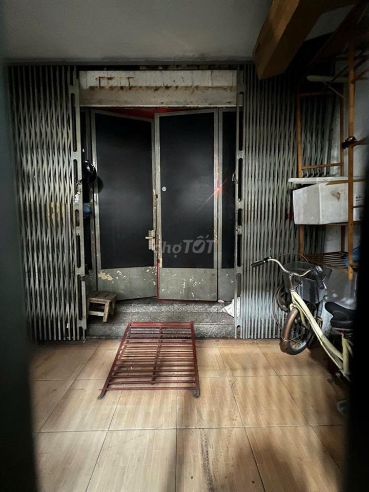 CHỈ TÍNH ĐẤT - NHÀ 2 TẦNG CŨ CÓ 5 PHÒNG TRỌ - 105M2 - 9 TỶ 4