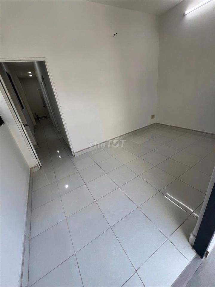 81M2 - NGAY HIM LAM - GẦN HẺM XE HƠI - 5 TỶ 5 