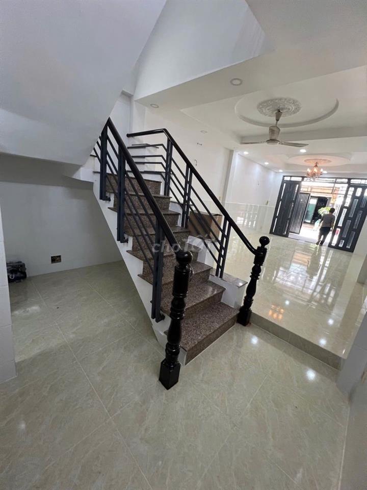 NHÀ 2 TẦNG - XE HƠI TRÁNH - LÊ VĂN LƯƠNG - 50M2 - 6 TỶ 500TR