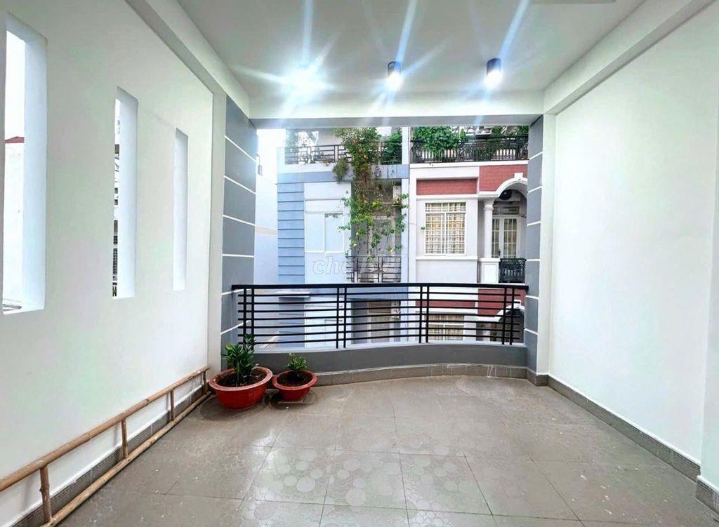 SIÊU PHẨM 3 TẦNG-CÓ 1 KHÔNG 2- HẺM XE HƠI-GẦN PHÚ MỸ HƯNG-43M2-5TỈ95