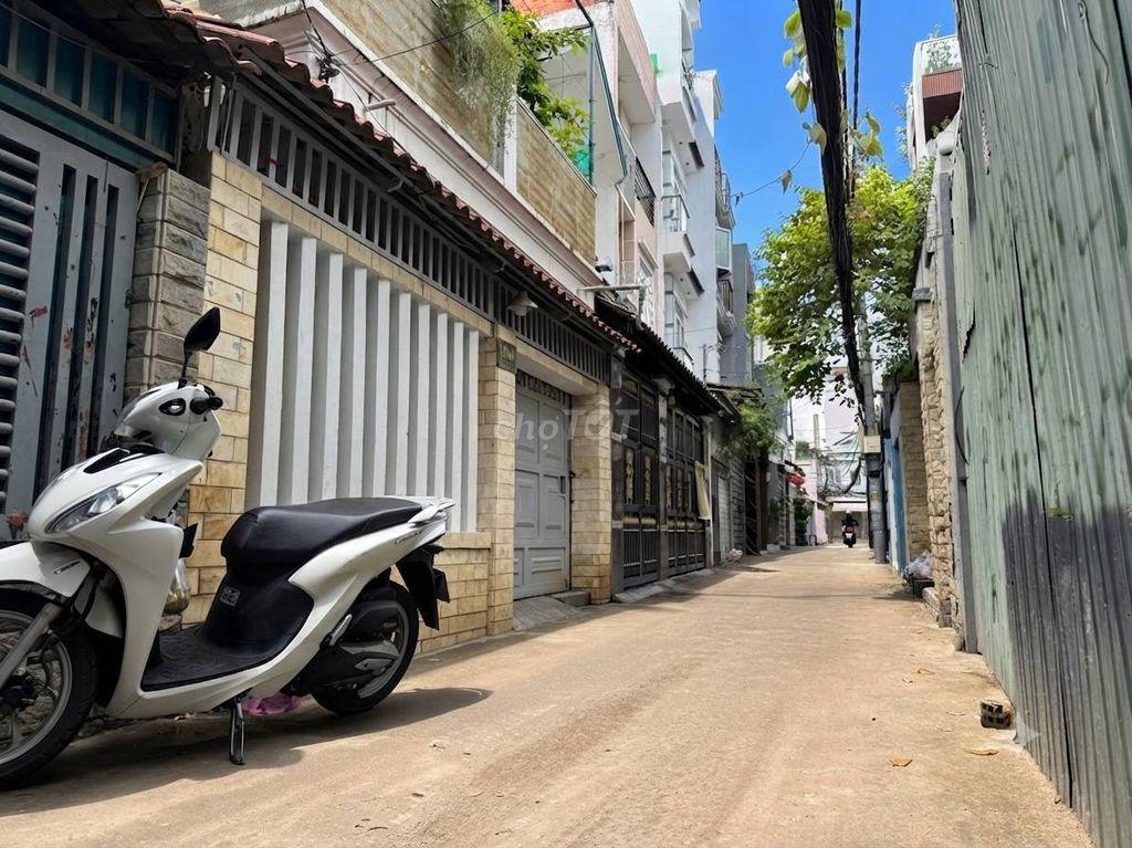 NHÀ 2 TẦNG – GẦN CHỢ PHÚ THUẬN – HẺM XE HƠI – 64M² – 6,7 TỶ