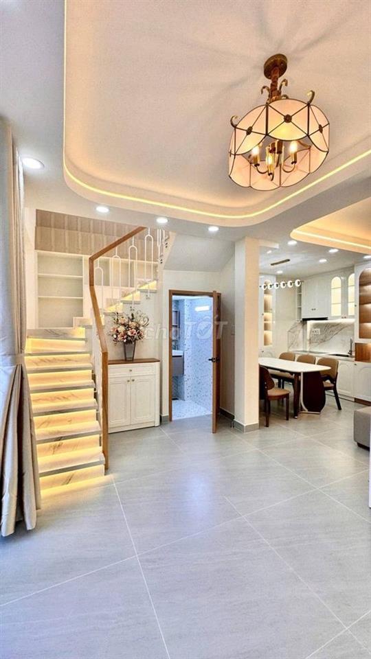 NHÀ 3 TẦNG - Ở NGAY - GẦN PHÚ MỸ HƯNG - 41M2 - NHỈNH 6 TỶ 