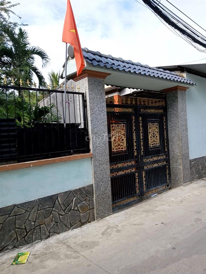 Bán đất tặng nhà cấp 4, mặt ngang khủng 11.5m, 2 mặt thoáng, 180m2