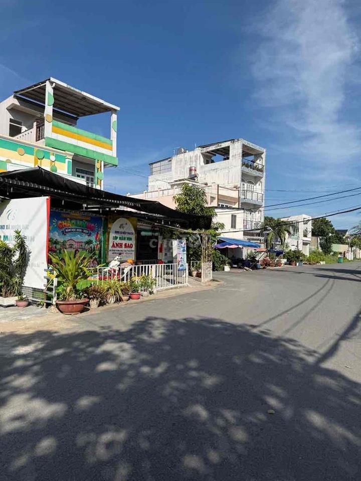 HOT LÊ VĂN LƯƠNG-133.3M2 -LÔ GÓC 2 MẶT TIỀN ĐƯỜNG NHỰA 20M - NHÀ 3 TẦ