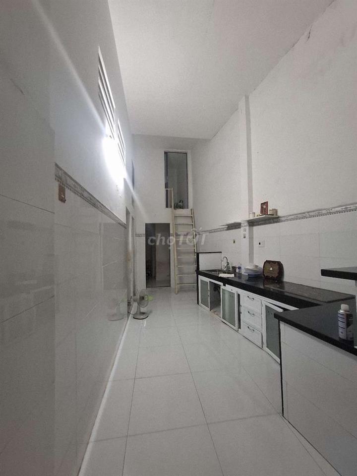 cần bán nhà ở gần Chợ Lô Đất, Nhà Bè
