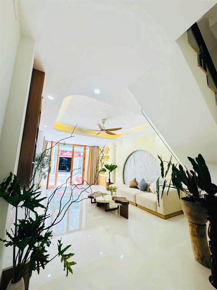 Nhà hai mới mặt tiền giáp phú mỹ hưng
