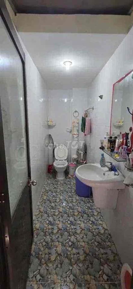 Cho Thuê nguyên căn Lý phục man