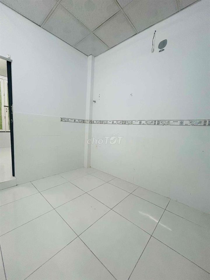 Cho Thuê nguyên căn 1 trệt 1 lầu Huỳnh tấn phát hẽm xe hơi