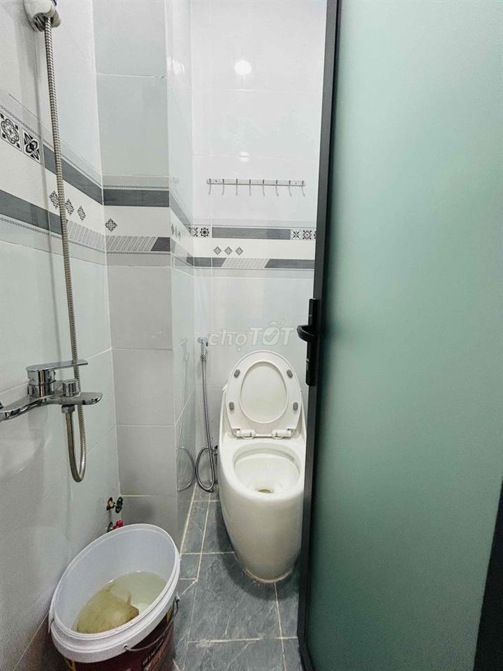 Cho Thuê Nguyên căn xe hơi đỗ cửa