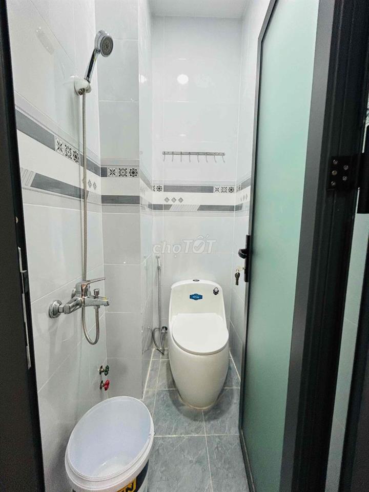 Cho Thuê Nguyên căn xe hơi đỗ cửa