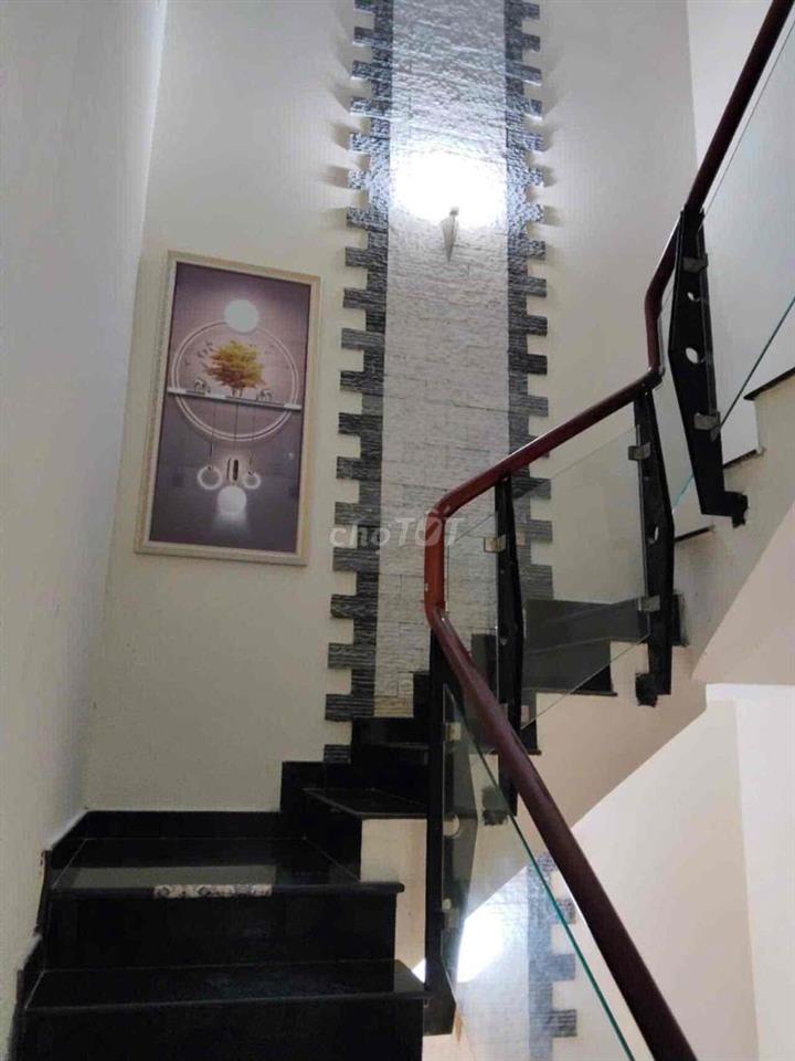 Cho Thuê Nguyên căn nhà mới nội thất cao cấp