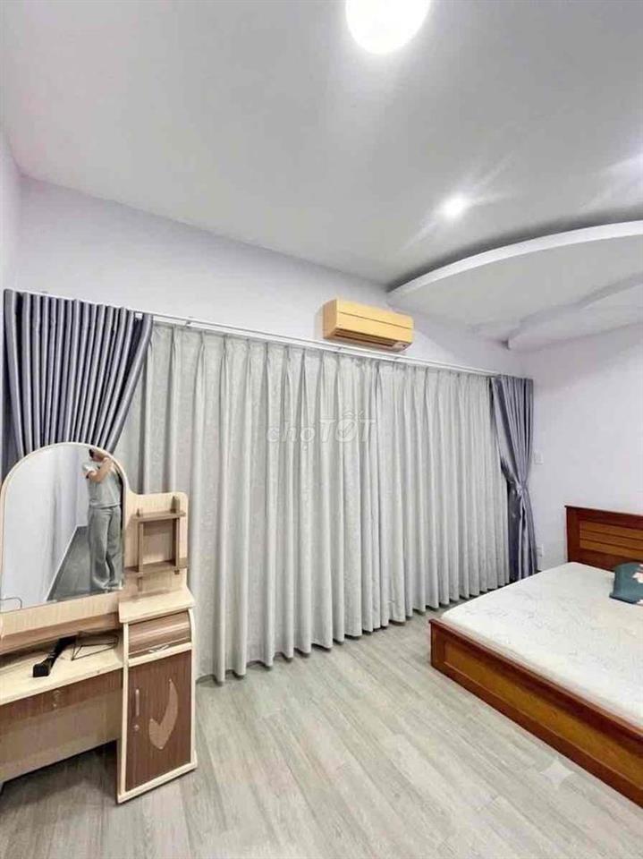Cho Thuê Nguyên căn nhà mới nội thất cao cấp