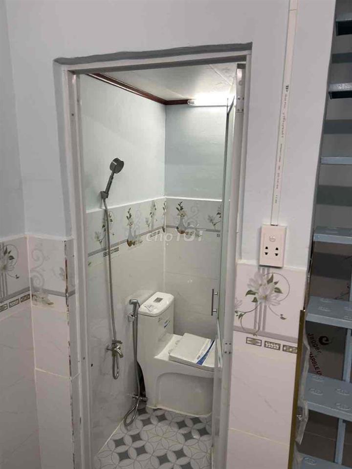 Nhà Mới để ở hoặc làm trọ 5 PN 6 Toilet ở Nhà Bè LH:***