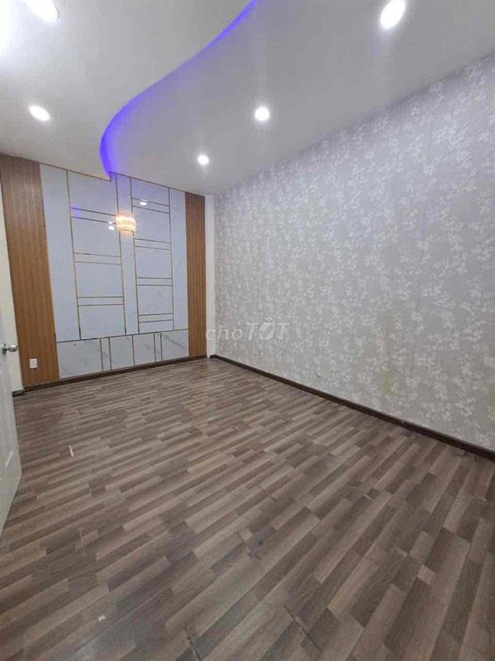 🇻🇳🇻🇳🇻🇳NHÀ NGUYÊN CĂN CÓ NỘI THẤT 4PN NHÀ BÈ