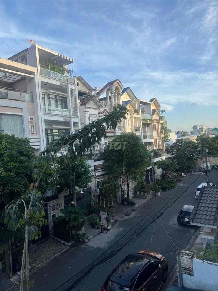 🇻🇳🇻🇳🇻🇳NHÀ PHỐ ĐƯỜNG PHÚ THUẬN Q7