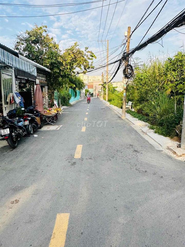 cho thuê nhà, mặt tiền hẻm 8m, siêu đông dân