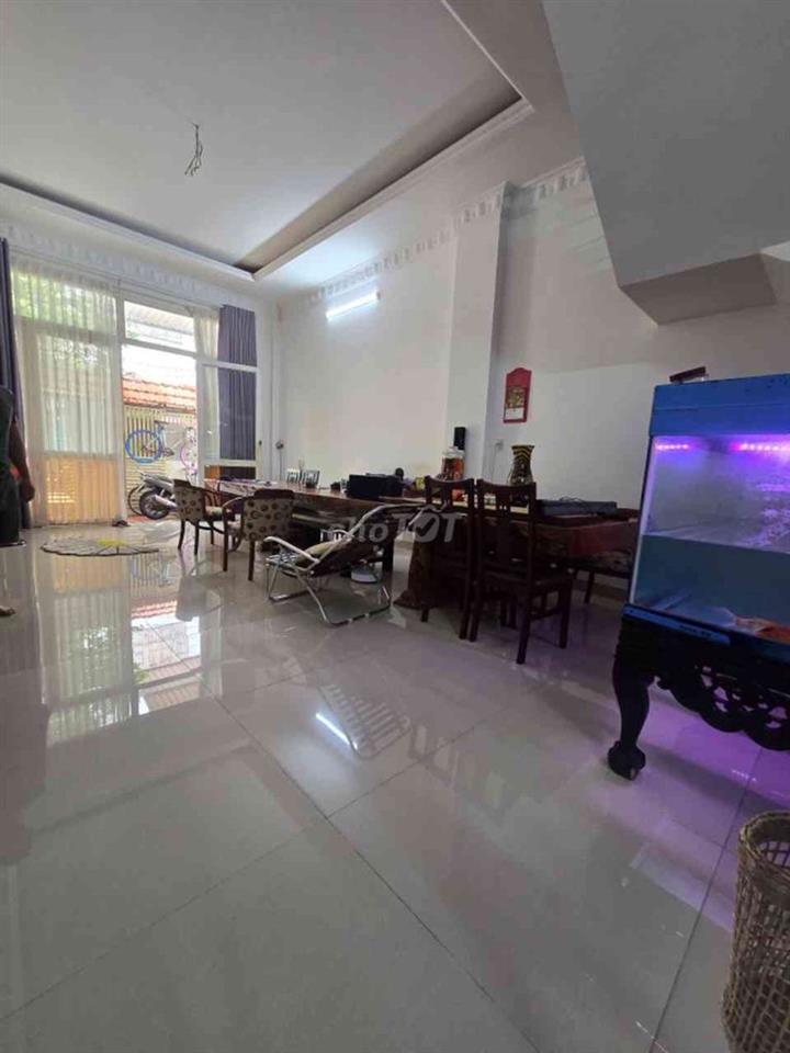 NHÀ BIỆT THỰ HẺM - PHẠM HỮU LẦU - QUẬN 7 - GIÁ: 5.2TY