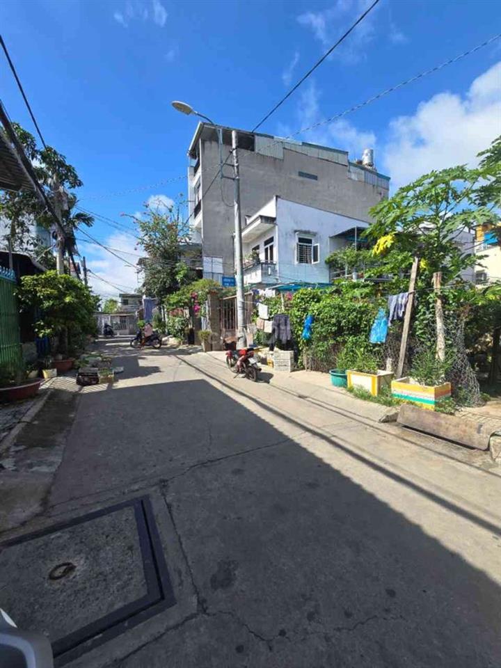 NHÀ BIỆT THỰ HẺM - PHẠM HỮU LẦU - QUẬN 7 - GIÁ: 5.2TY