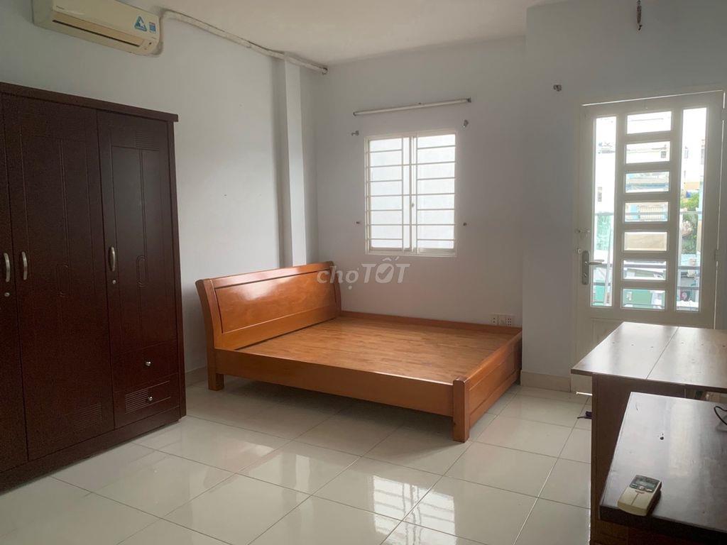 Nhà 2 tầng 40m chỉ 3,3 tỷ Lê Văn Lương - Quận 7