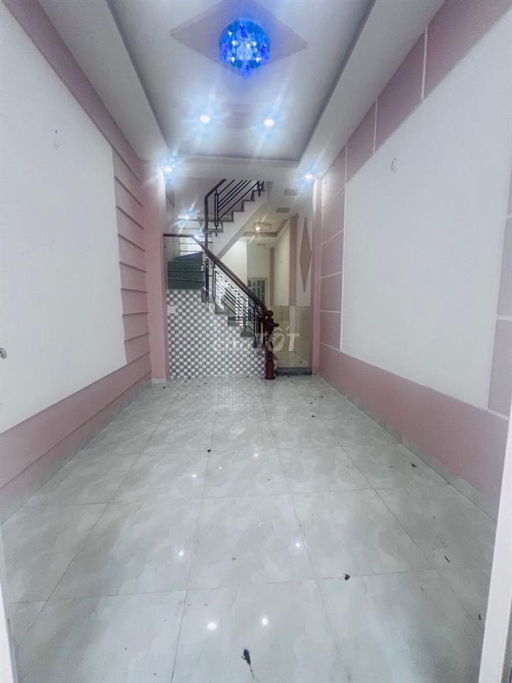2,9 tỷ nhà 3 tầng 4PN hxh đổ cửa Lê Văn Lương, Nhà Bè