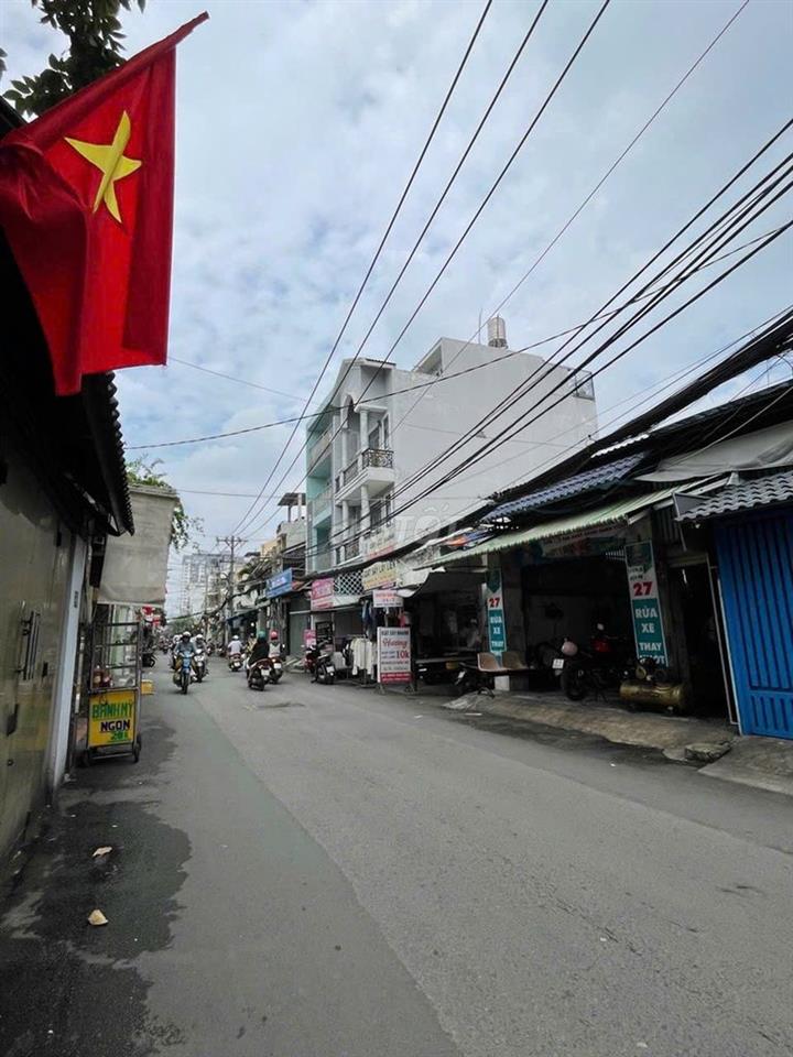 🔥 **BÁN NHÀ QUẬN 7 – 3 TẦNG – 3PN – SHR – GIÁ 2,8 TỶ TL**